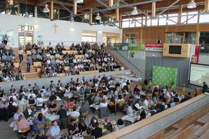 Voll besetzte Ränge bei der RZO-Mitgliederversammlung in Freistadt