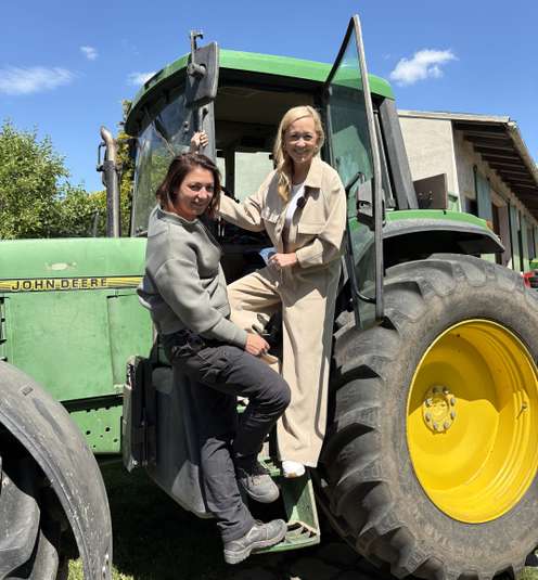 Trunner und Kronberger auf Traktor
