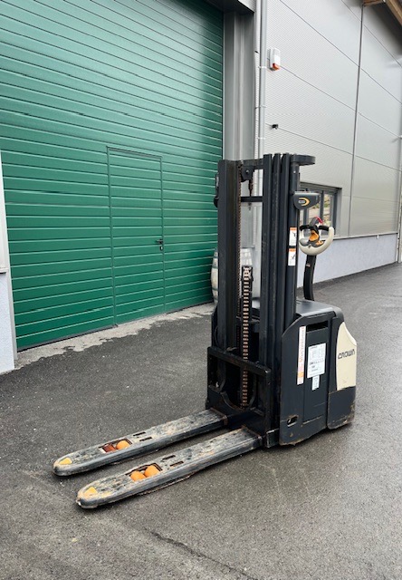 Bild 4 von Anzeige: Crown ESi 4000 Hochhubwagen
