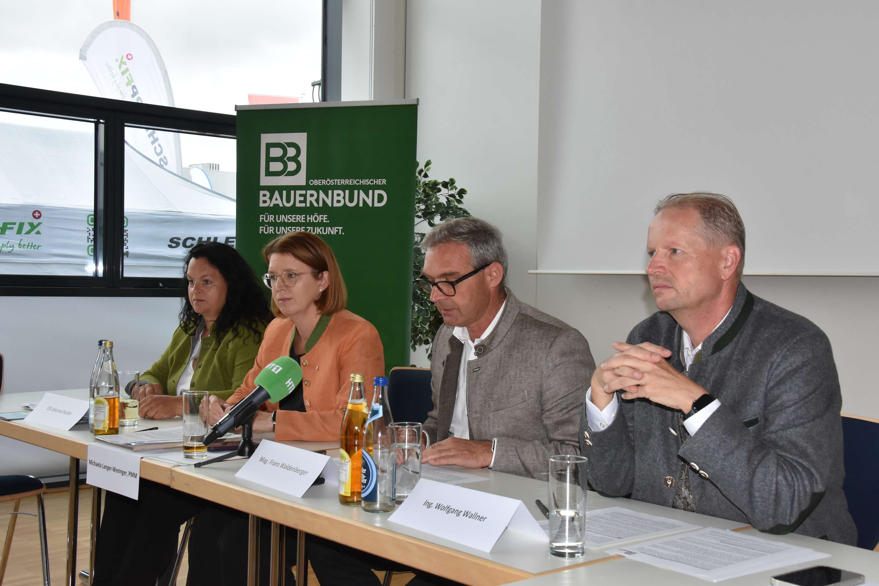 Haider, Langer-Weninger, Waldenberger, Wallner bei Pressekonferenz