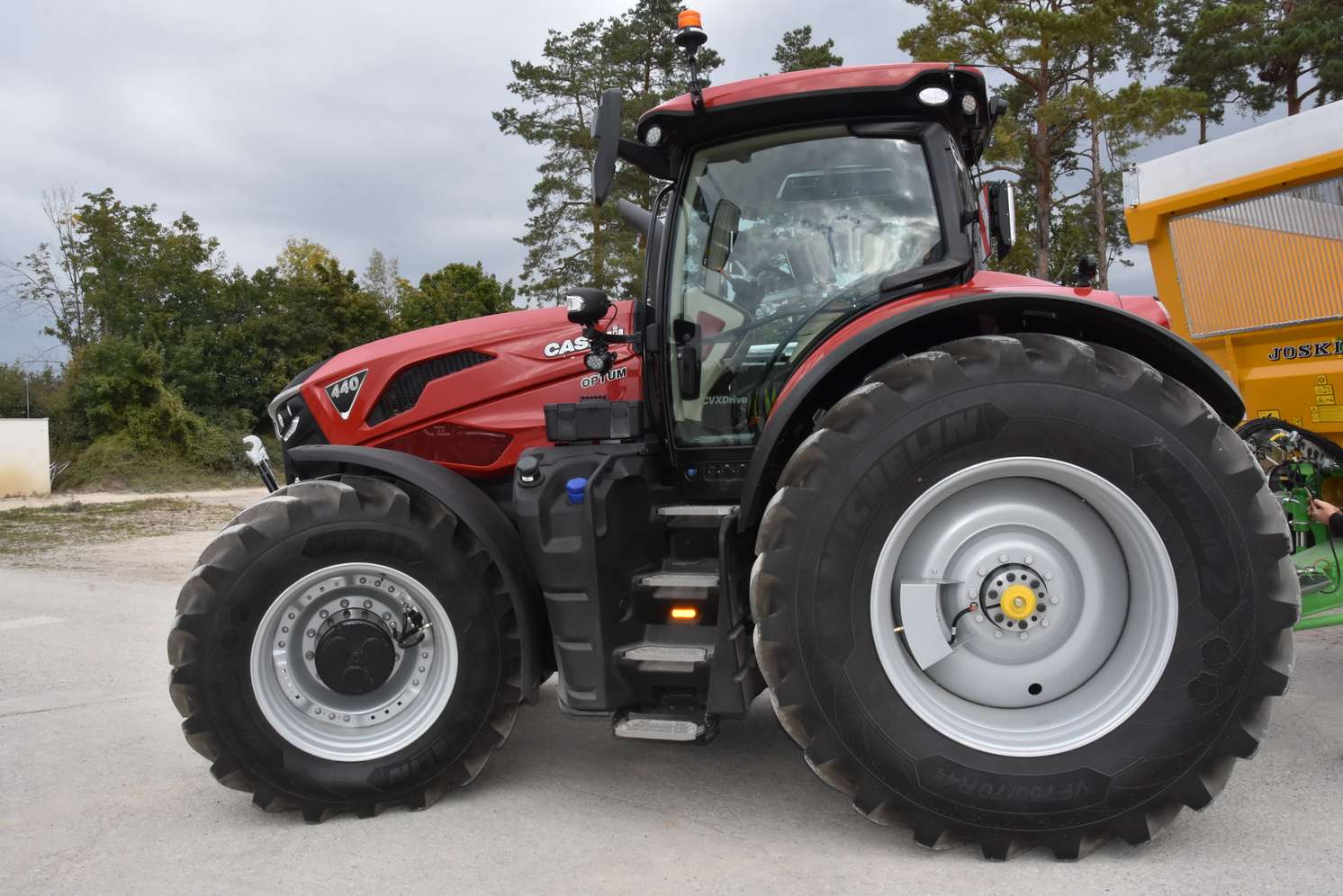 Case IH Optum