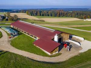 Außenansicht von einem Stall