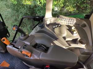 Bedienarmlehne und Seitenkonsole