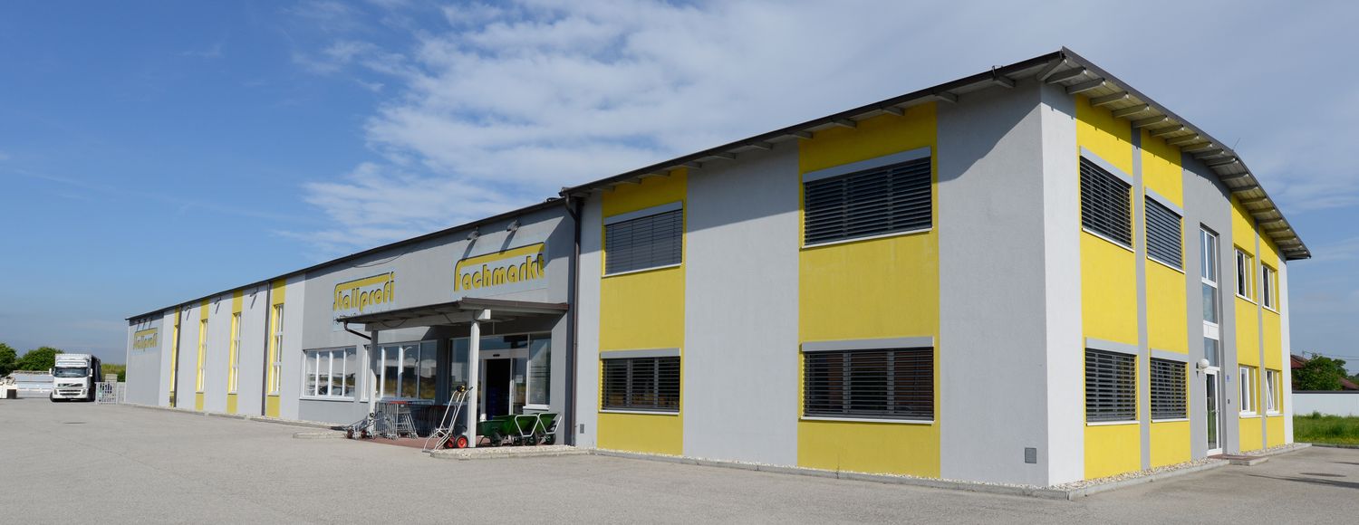 Das Stallprofi-Fachgeschäft in Gunskirchen bietet ein großes Sortiment in den Bereichen Stallbau, Fütterungs- und Getreidetechnik.