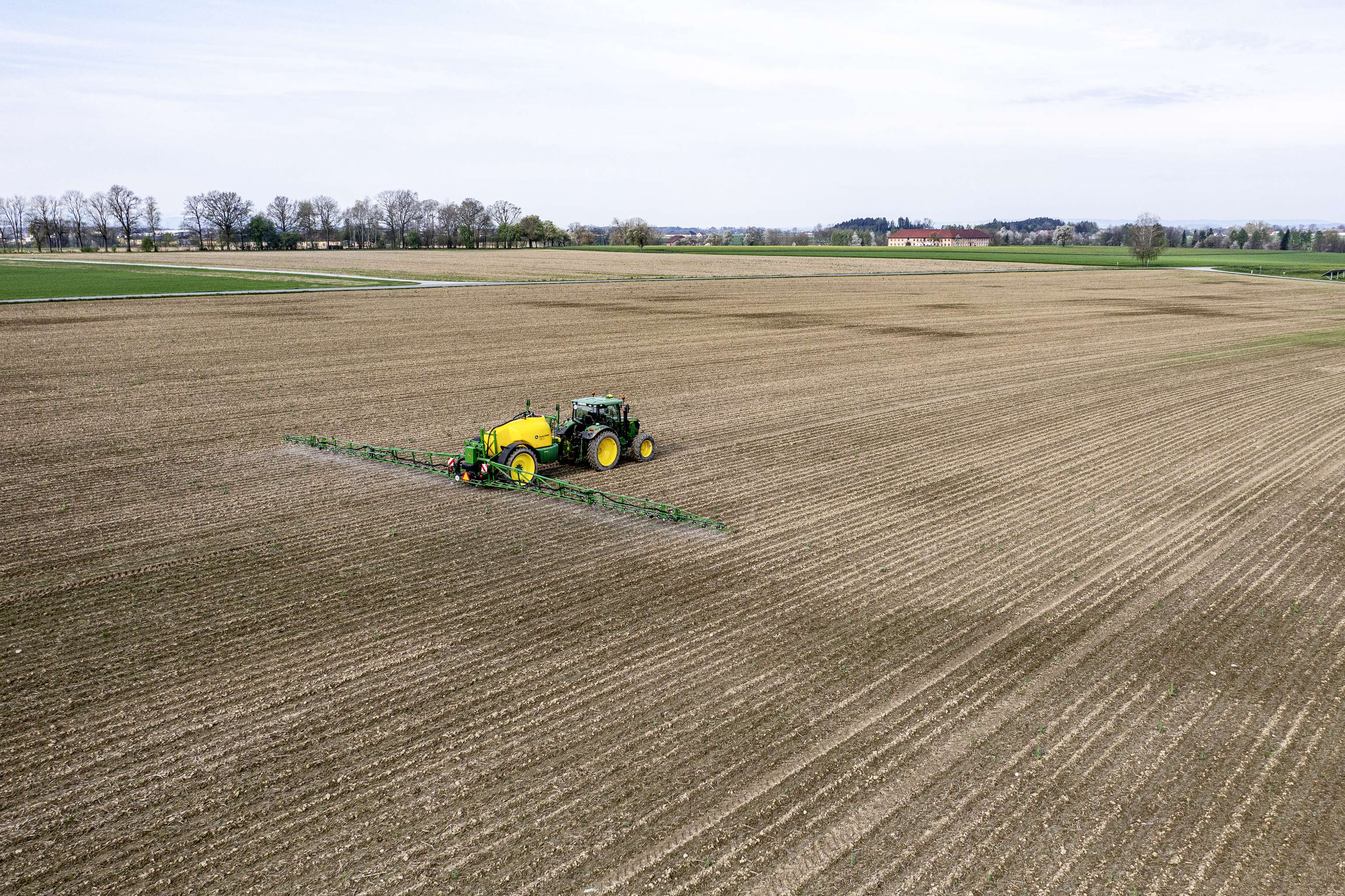 Traktor mit Spritze