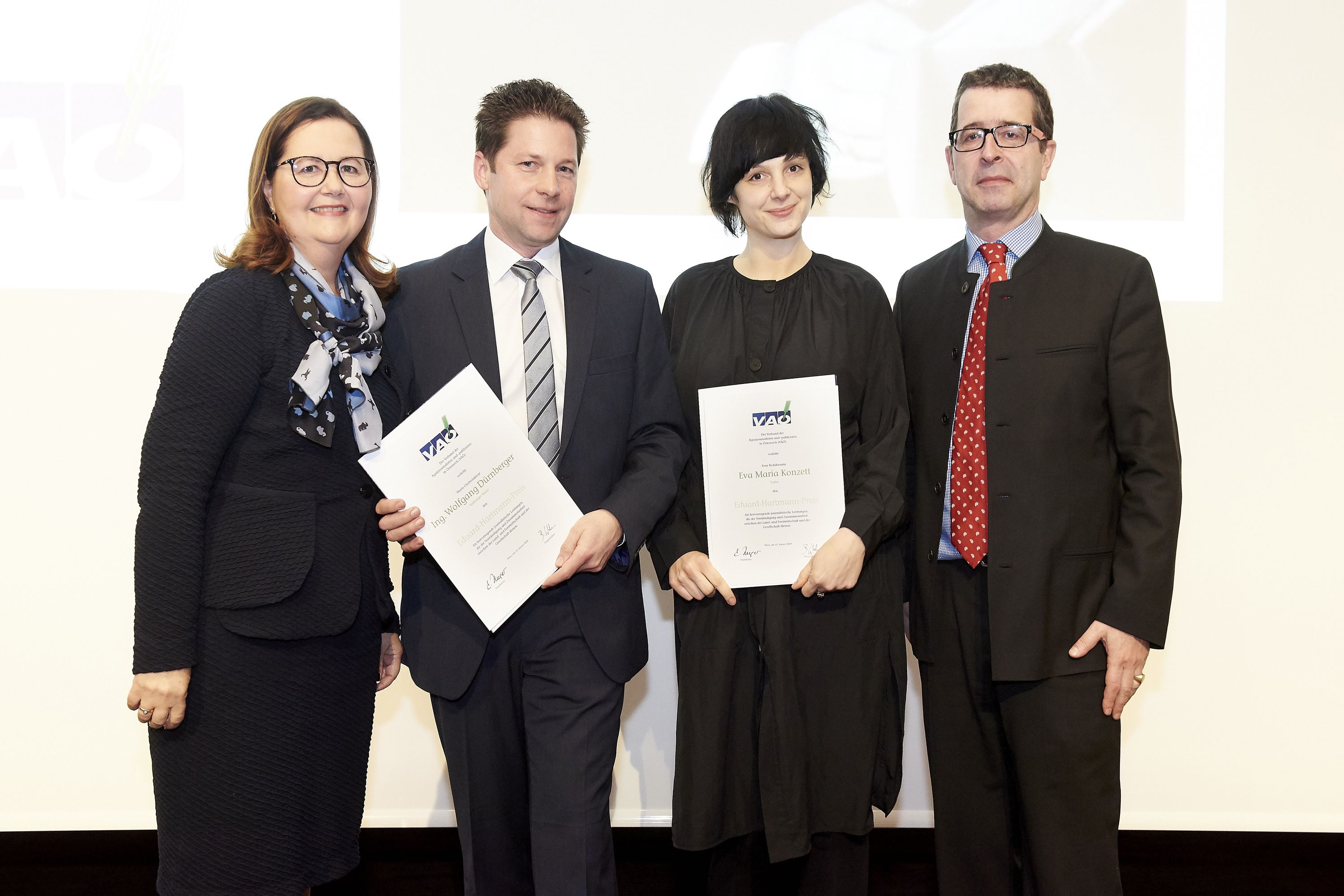 Eduard Hartmann Preis An Eva Konzett Und Wolfgang Drnberger BILD