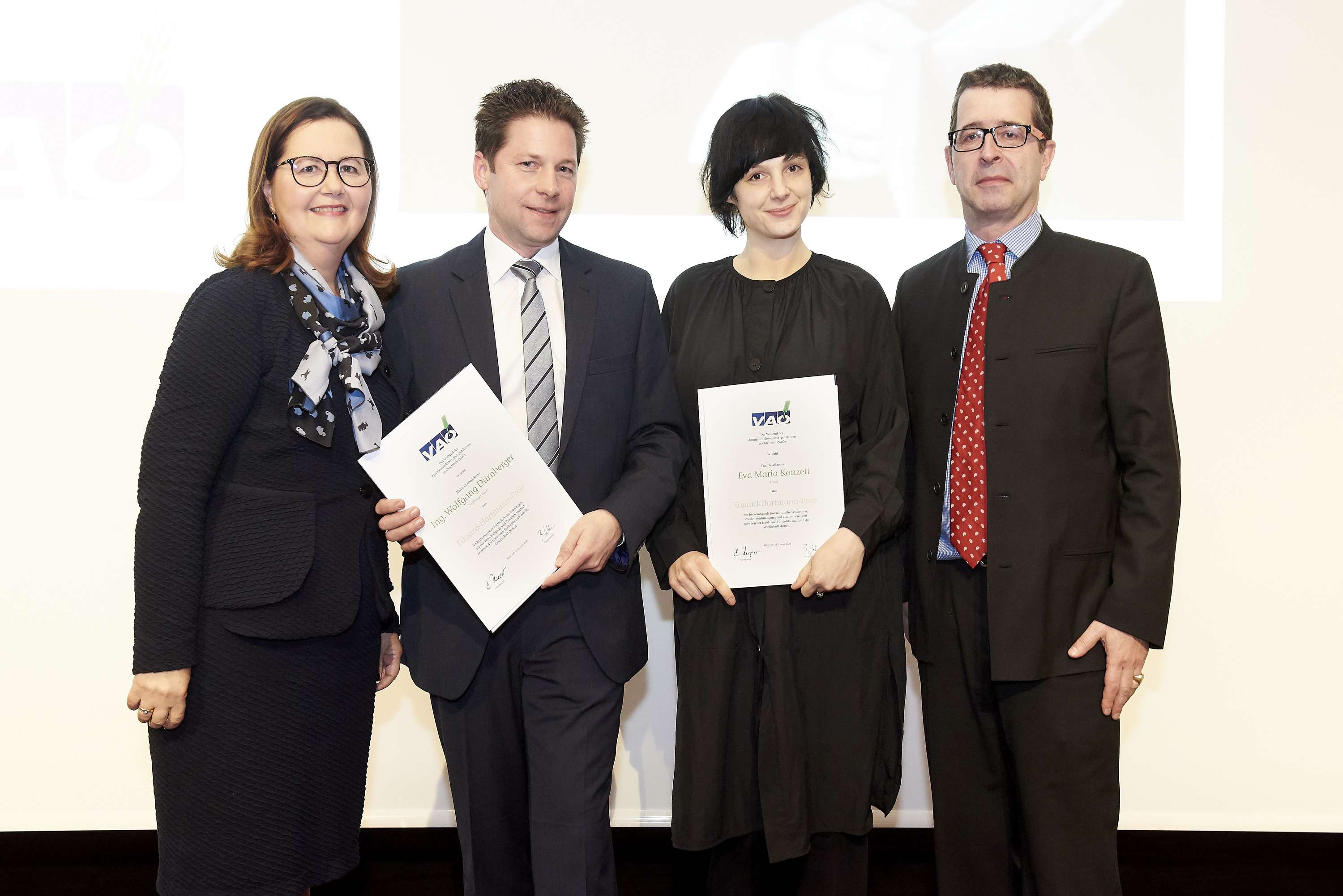 Eduard Hartmann Preis An Eva Konzett Und Wolfgang Drnberger BILD