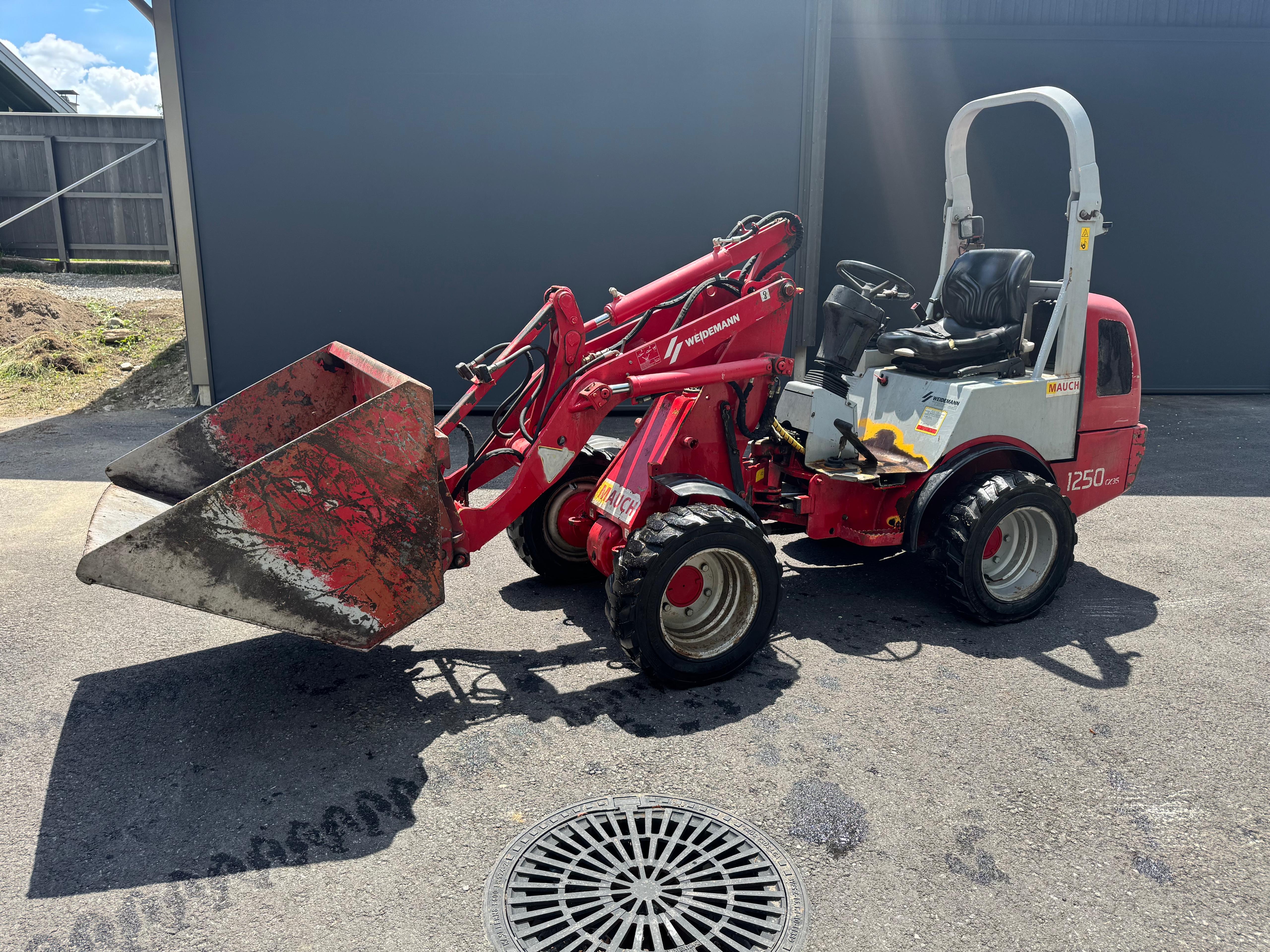 Bild 5 von Anzeige: Weidemann 1250 CX 35 Hoflader / Traktor incl. Schaufel und Palettengabel