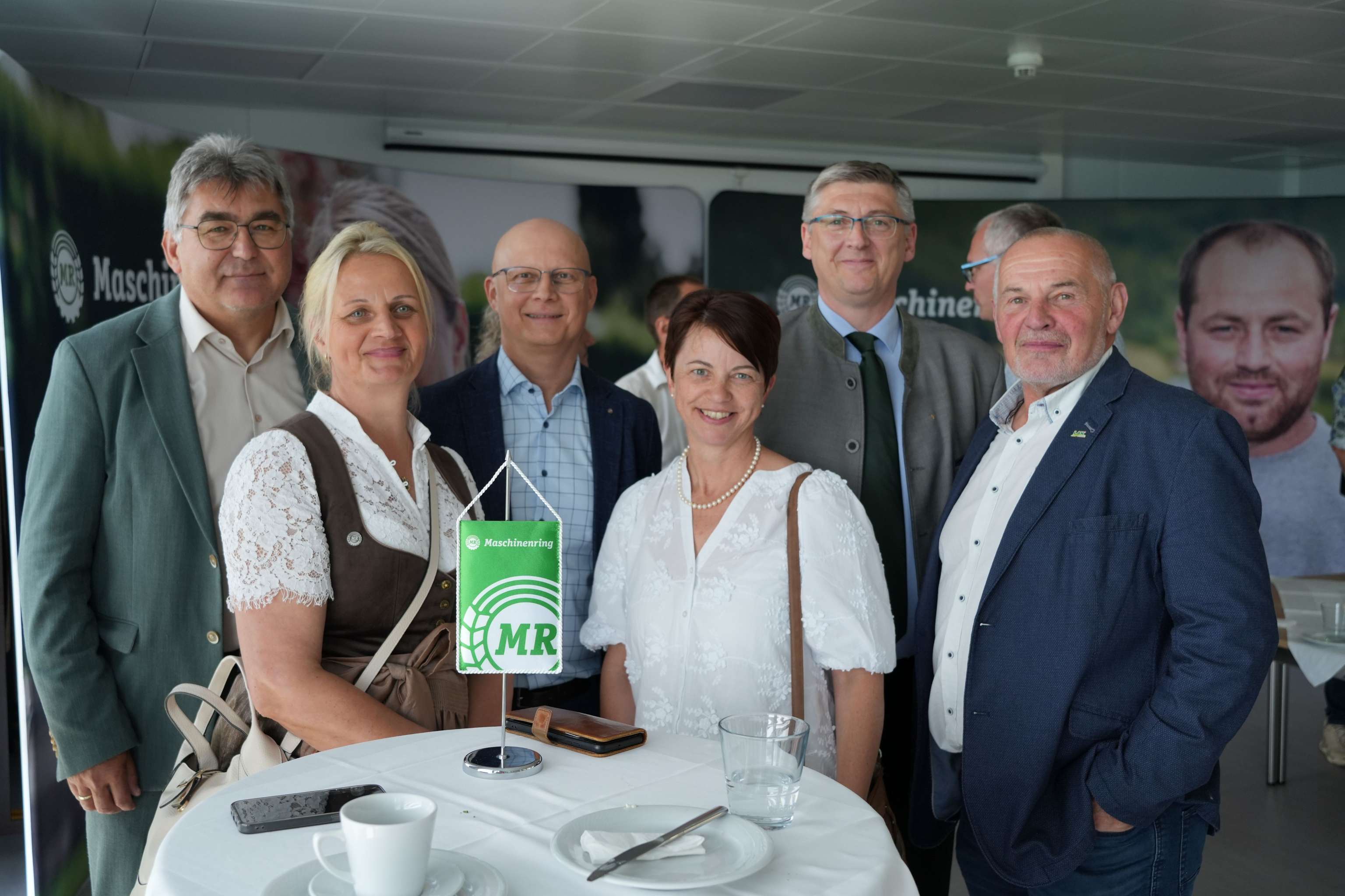 Gruppenfoto von der Maschinenring-Landestagung.