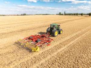 Pöttinger-Flachgrubber Plano