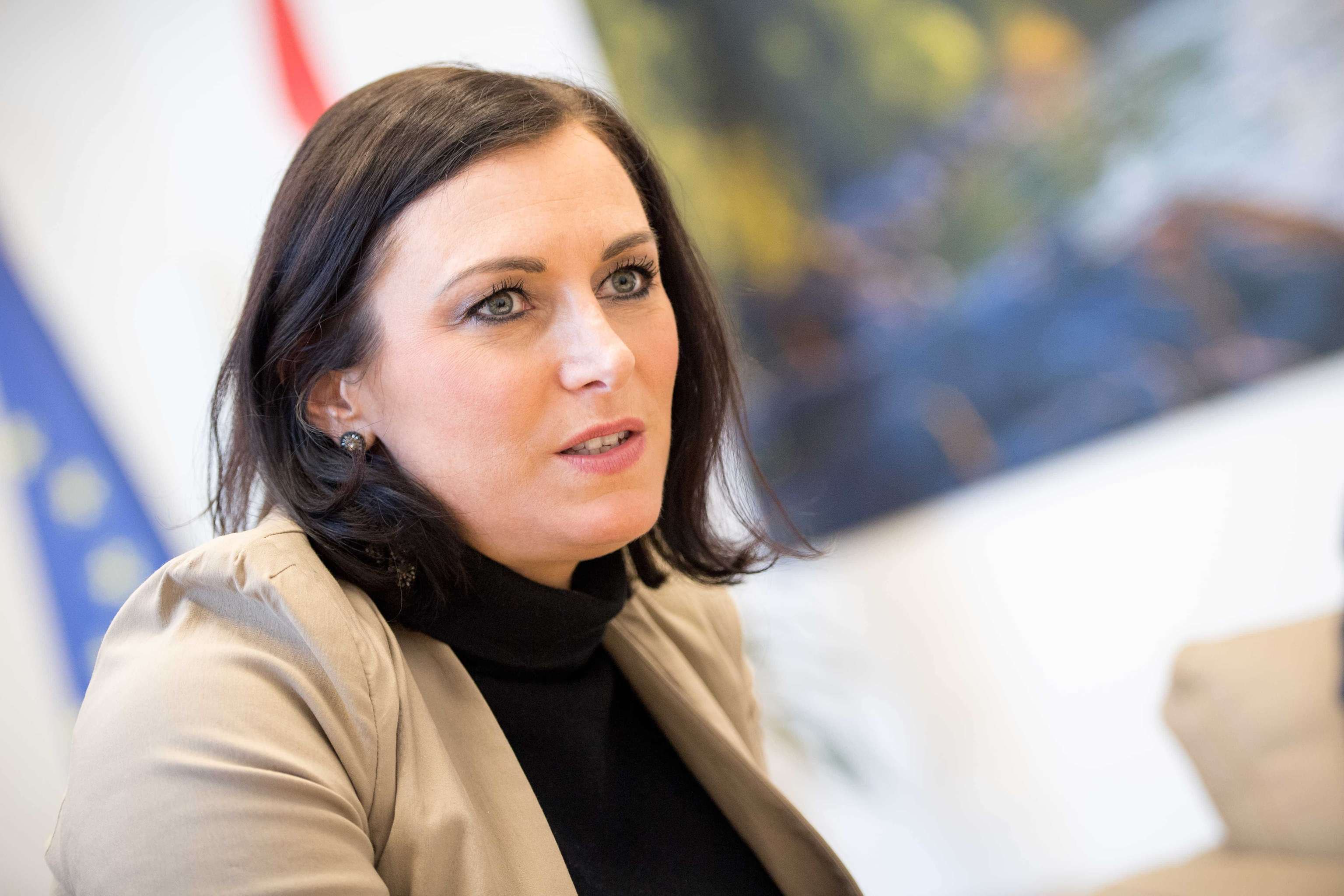 Bundesministerin Elisabeth Köstinger