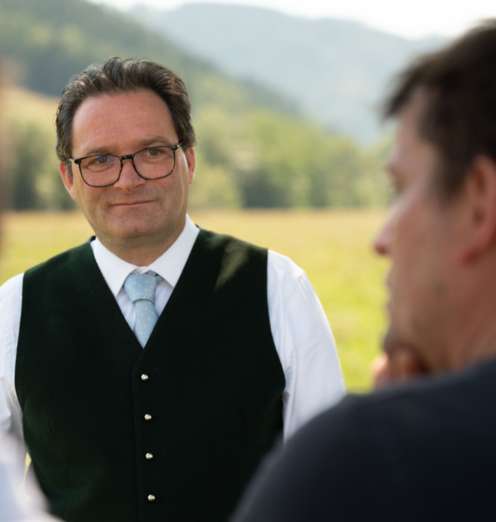 Totschnig im Gespräch mit Landwirten
