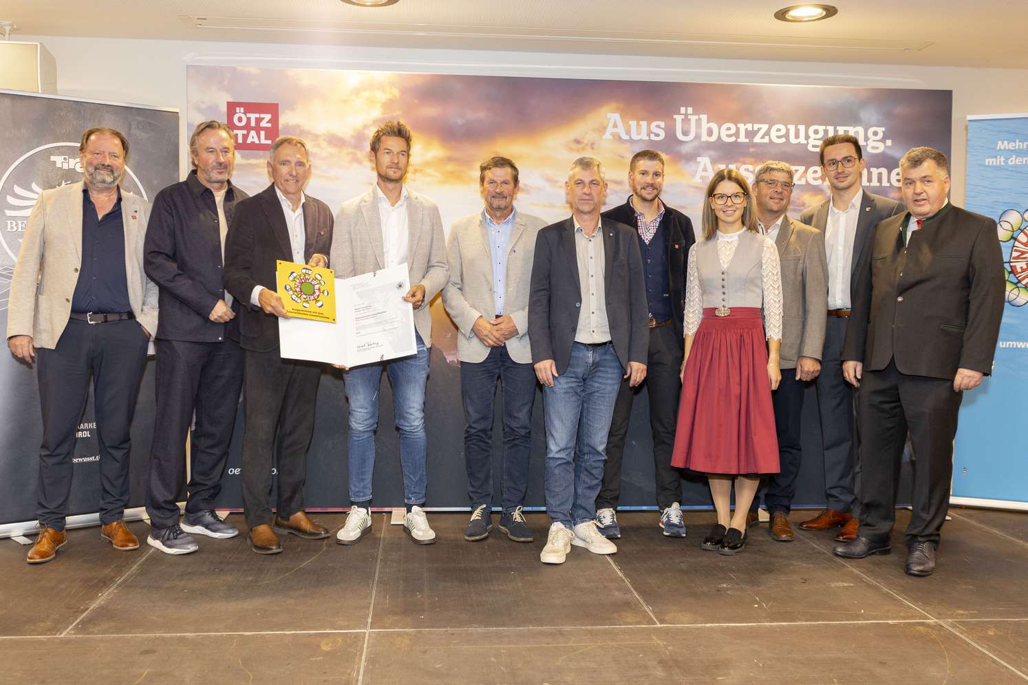 Gruppenfoto Auszeichnung Ötztal Umweltzeichen
