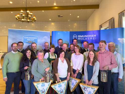 Gruppenfoto mit den ausgezeichneten Lieferanten.