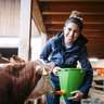 Jeannette mit einem Kalb