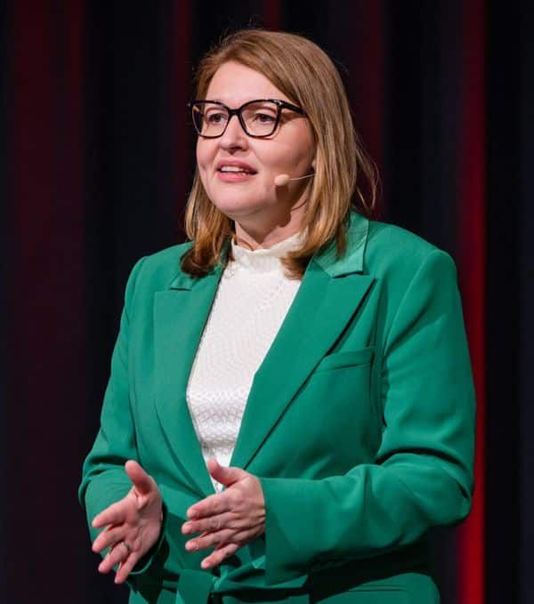 2303 W01 Christina Mutenthaler Sipek