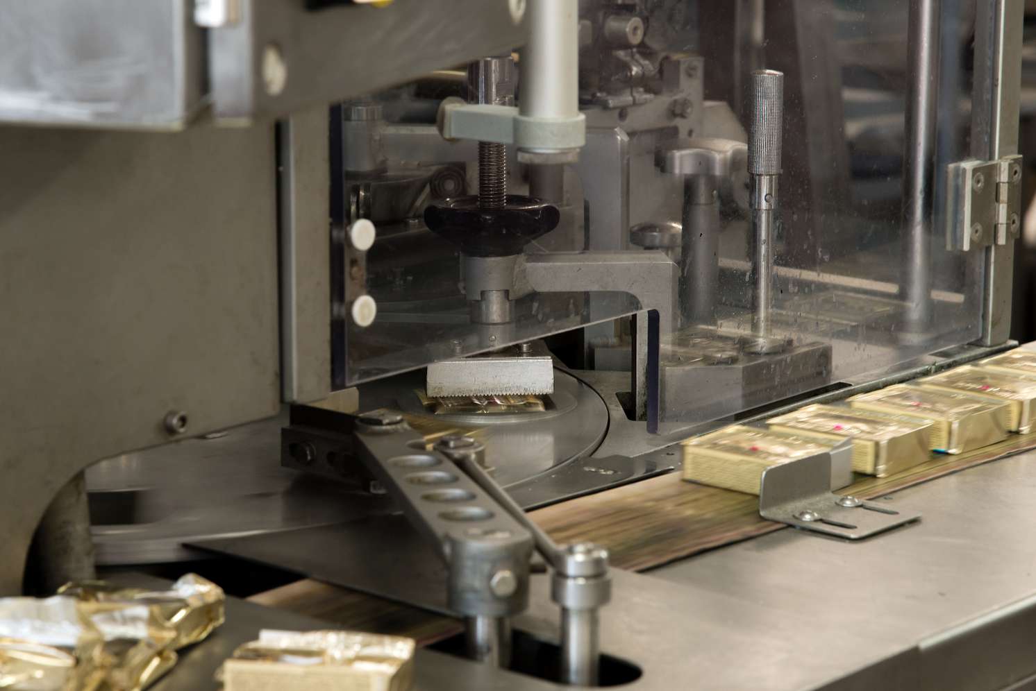 Butter wird verpackt, Molkerei
