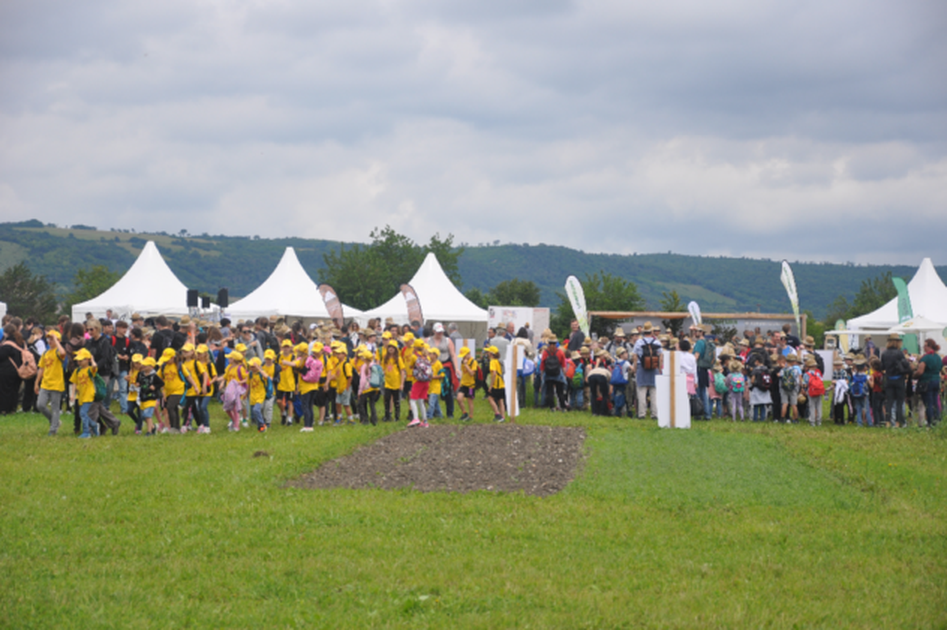Die junge Zukunft: Am Freitag waren viele Schulklassen vor Ort.