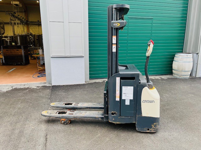 Bild 2 von Anzeige: Crown ESi 4000 Hochhubwagen