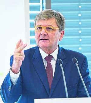 Generldirektor Reinhard Wolf