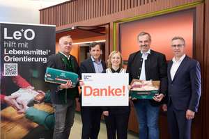 Übergabe Aktion „Schweinehaltung hilft“