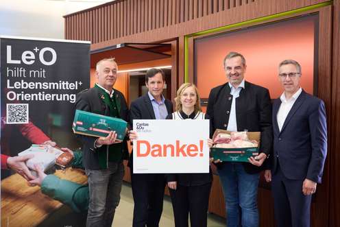 Übergabe Aktion „Schweinehaltung hilft“