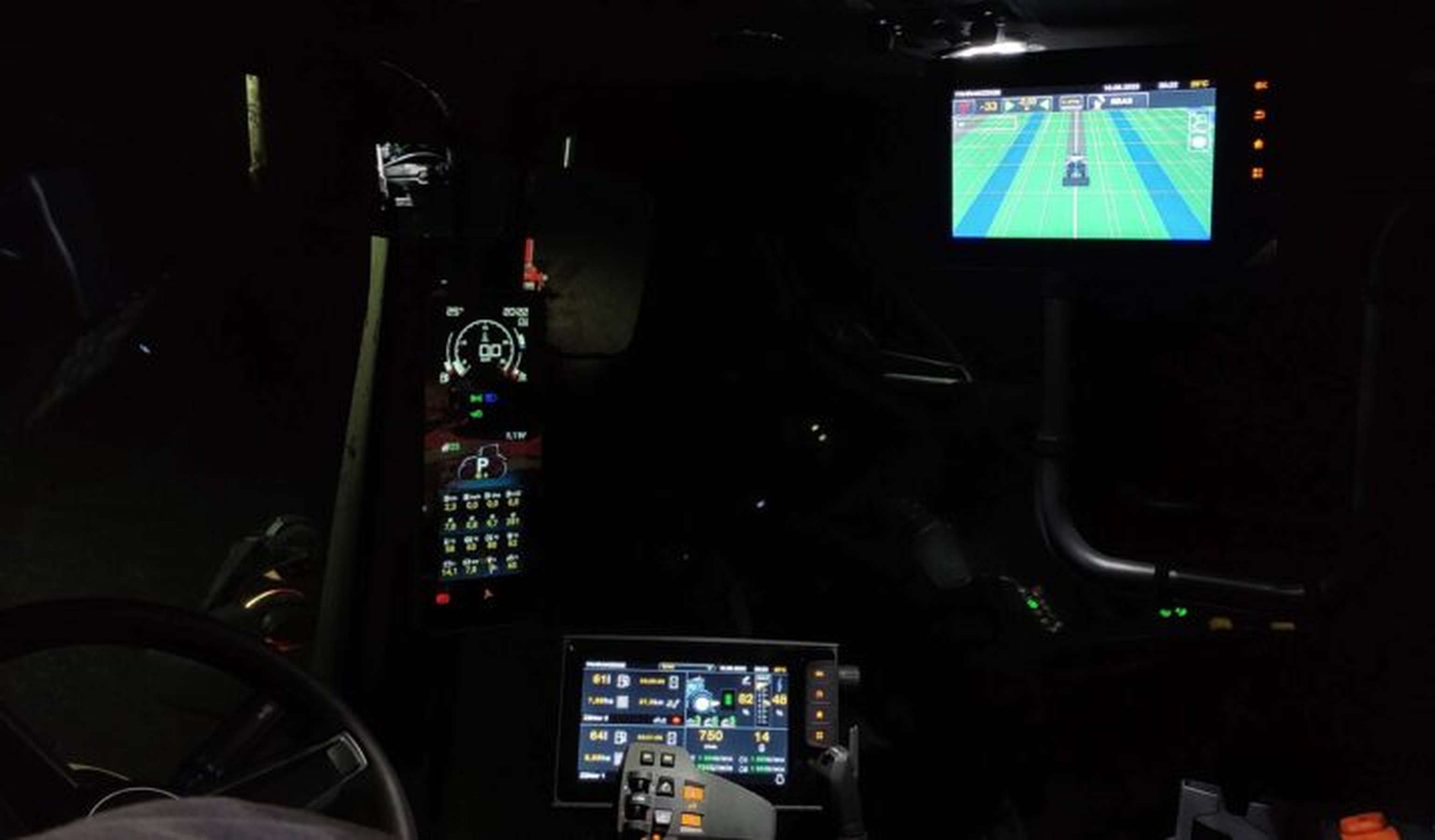 Die Bildschirme sind bei Tag und Nacht sehr gut ablesbar.