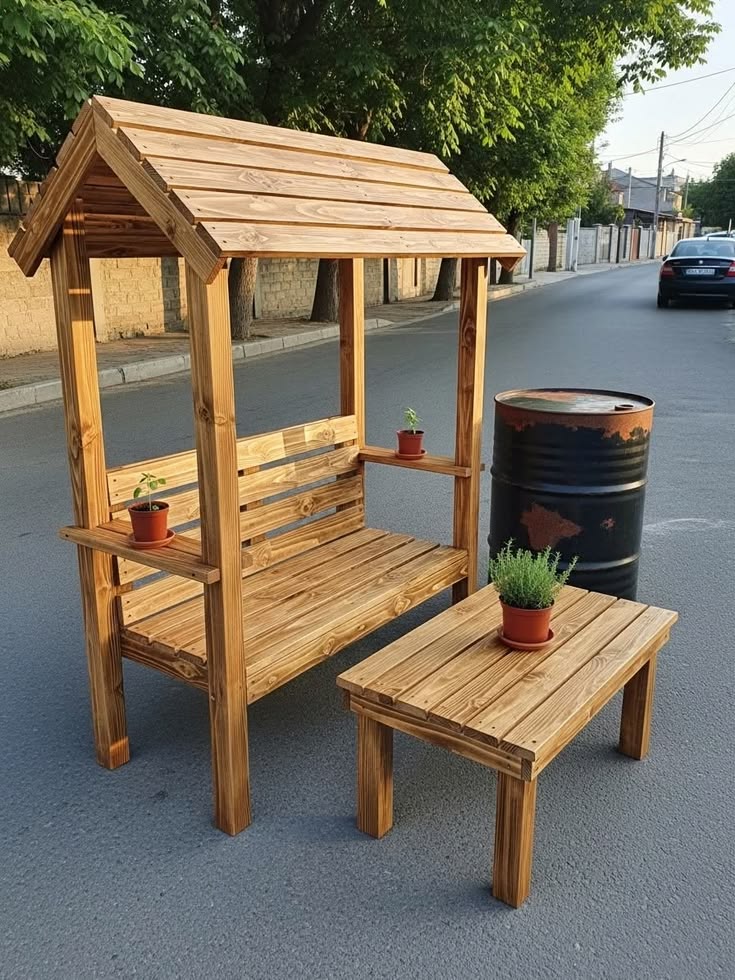 Bild von Anzeige: Bänkebau mit  Überdachung Tisch Wagnerei Kunsttischlerei Bau und Montage 