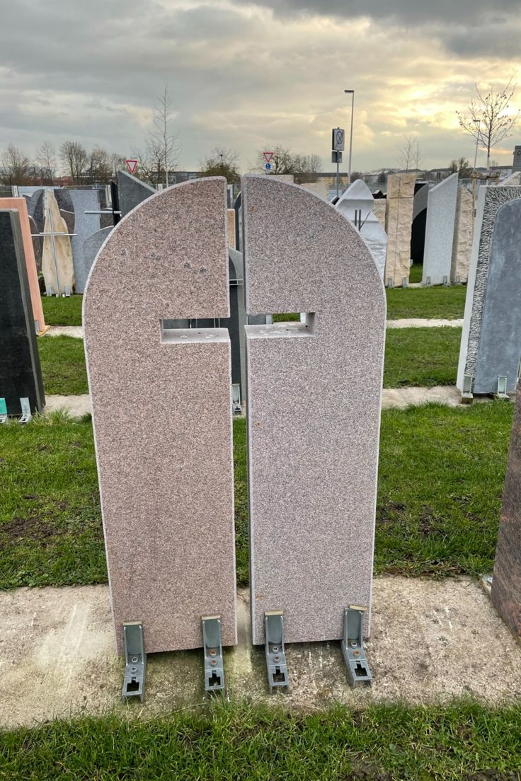 Bild von Anzeige: Steinmetz und Grabsteineerzeugung 