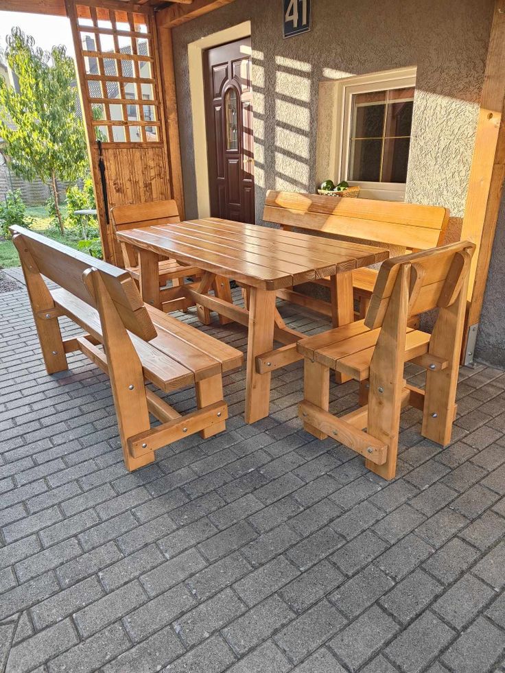 Bild von Anzeige: Garniturenbau Sessel Bank Tisch 