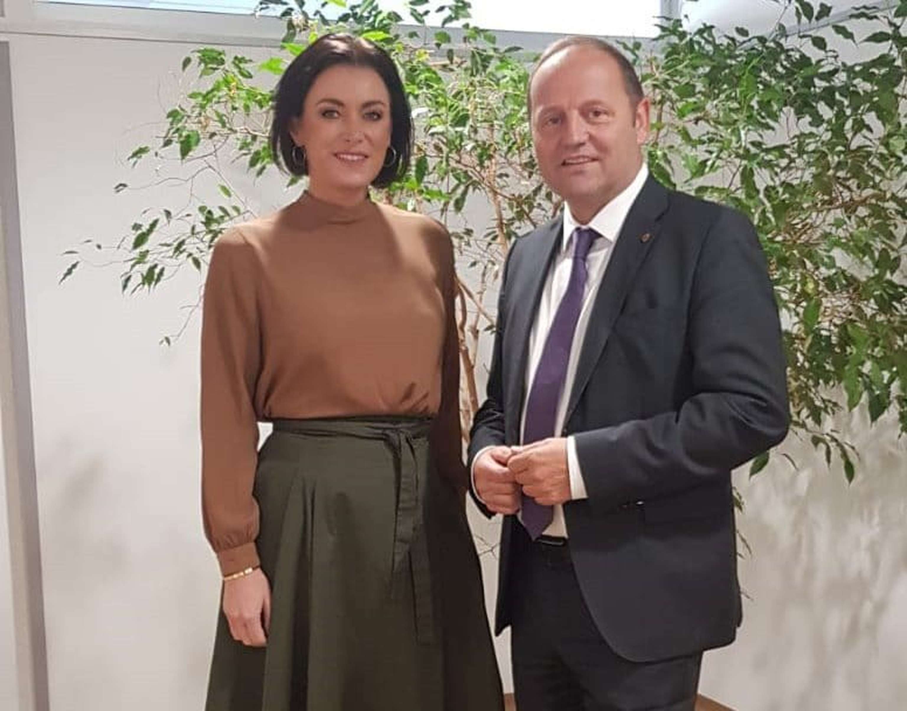 Landwirtschaftsministerin Elisabeth Köstinger und Bauernbundobmann LHStv. Josef Geisler