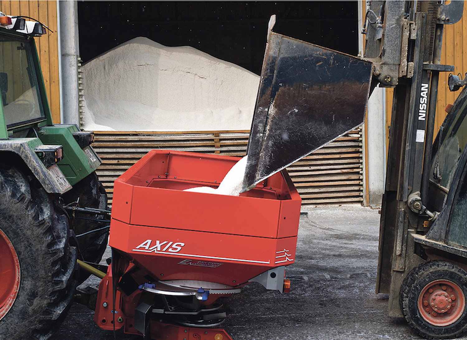 Bei mineralischen Düngern dürften die Preise dauerhaft hoch bleiben. Zumindest Teile des Stickstoffbedarfs sollten Landwirte jetzt sichern.
FOTO: agrarfoto.com