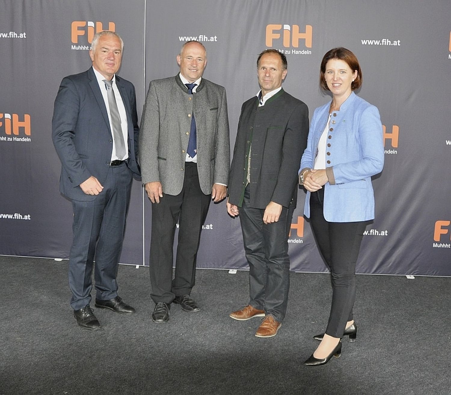 GF Josef Miesenberger, Obm. Johann Hosner, Obm. Stv. Andreas Hartl, Präs. LK OÖ, Michaela Langer Weninger