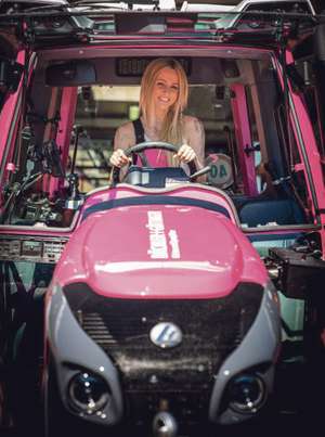 Melissa Nachenweng Traktorfuehrerschein 2