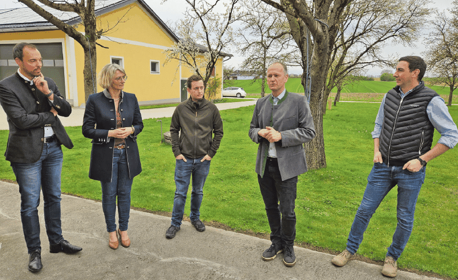 Bezirkstour in Wels-Land
