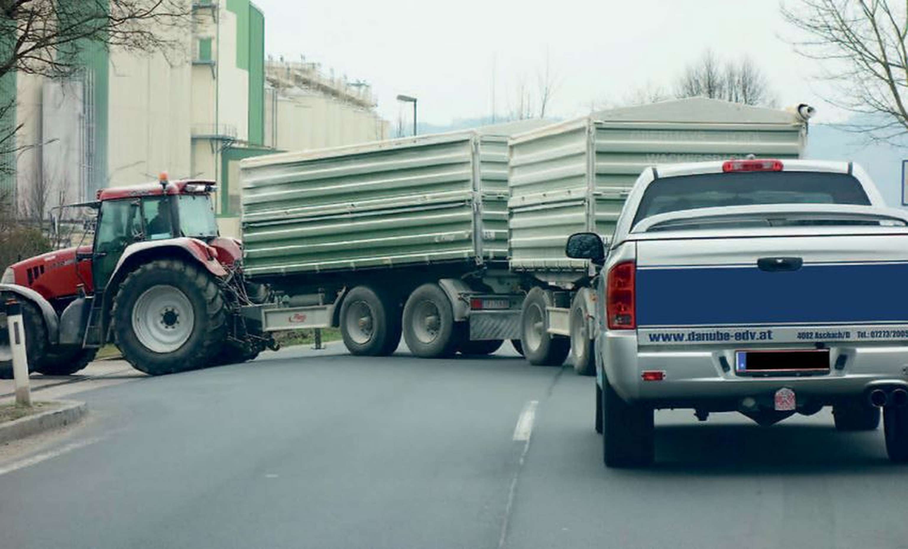Traktor im Straßenverkehr