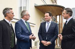 Österreichtour von Minister Norbert Totschnig