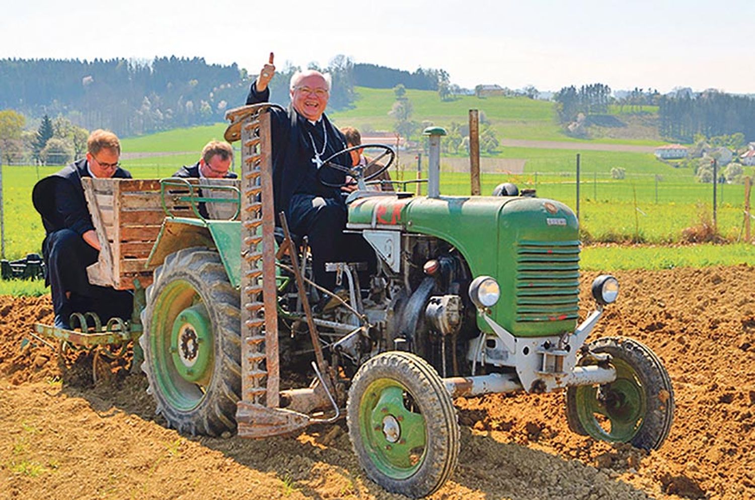 Abt Petrus Pilsinger erinnert daran, dass im Klostergarten des Stiftes Seitenstetten die ersten Erdäpfel im Land kultiviert wurden.