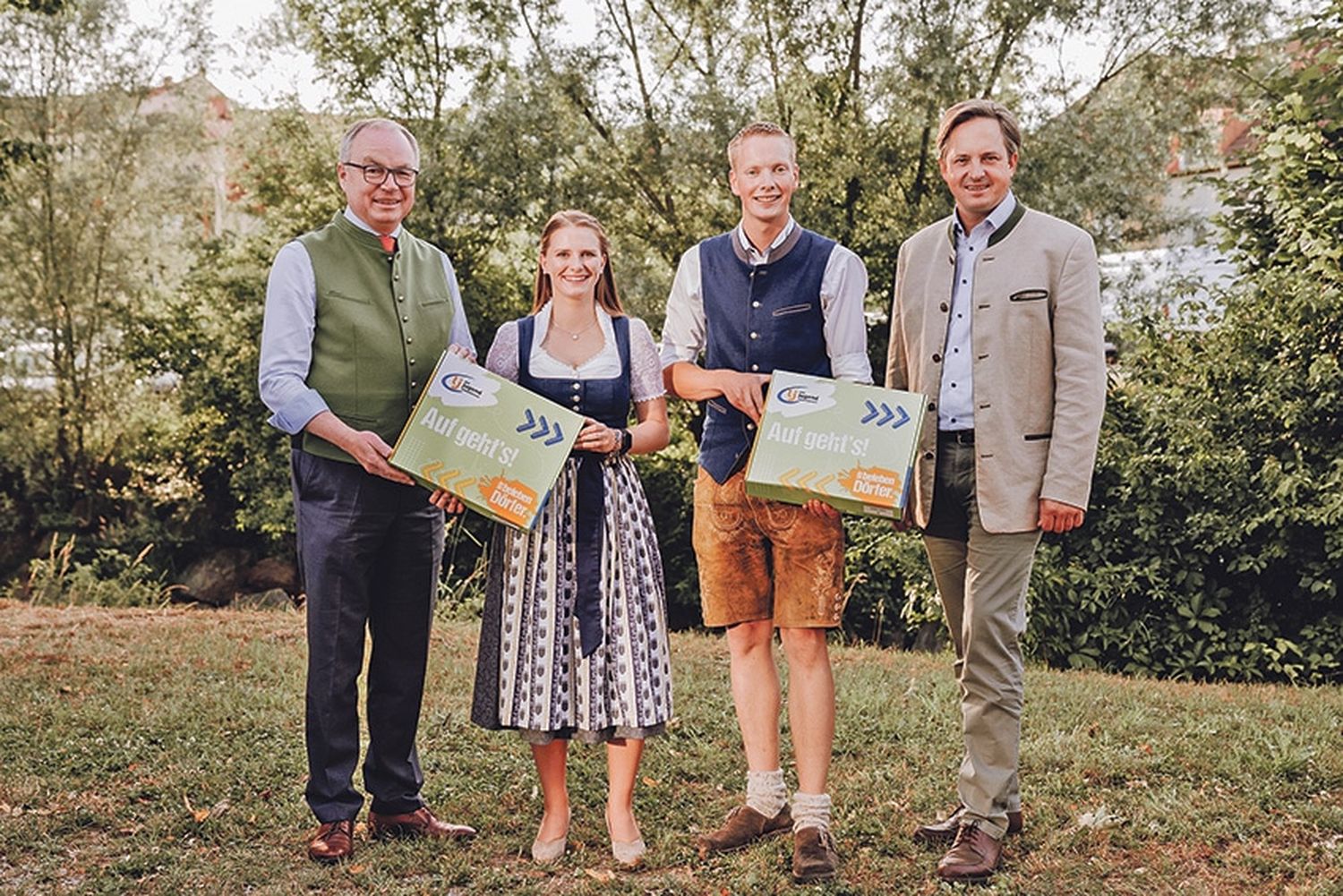 Stephan Pernkopf und Johannes Schmuckenschlager gratulierten Kerstin Lechner und Johannes Baumgartner zur Wahl.