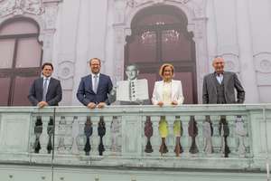 Leopold-Figl-Museumsleiter Bernhard Heinl, Bernhard Ebner, Landeshauptfrau Johanna Mikl-Leitner, Bürgermeister Rudi Friewald
