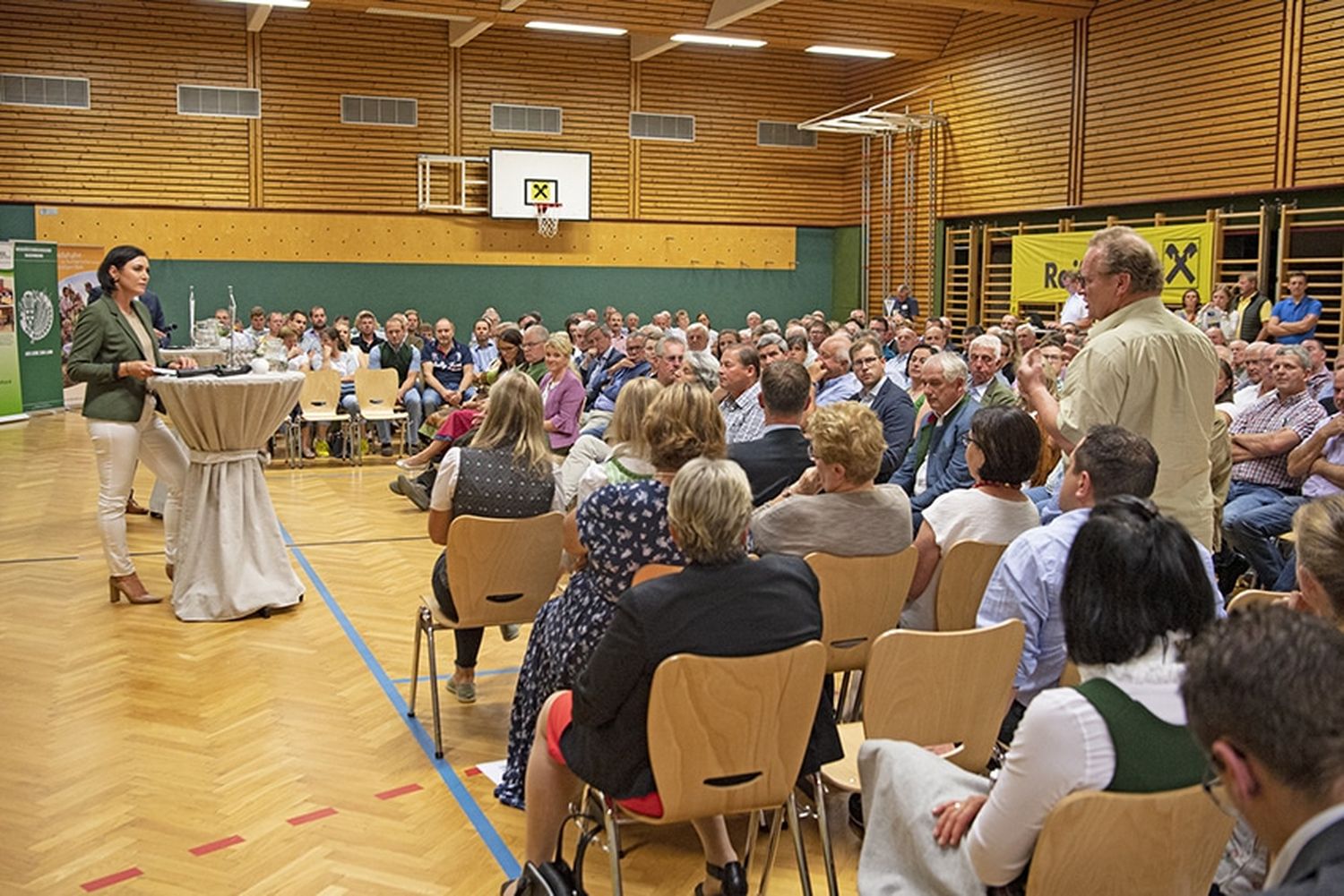 Voller Saal im Bildungszentrum Warth-Aichhof
