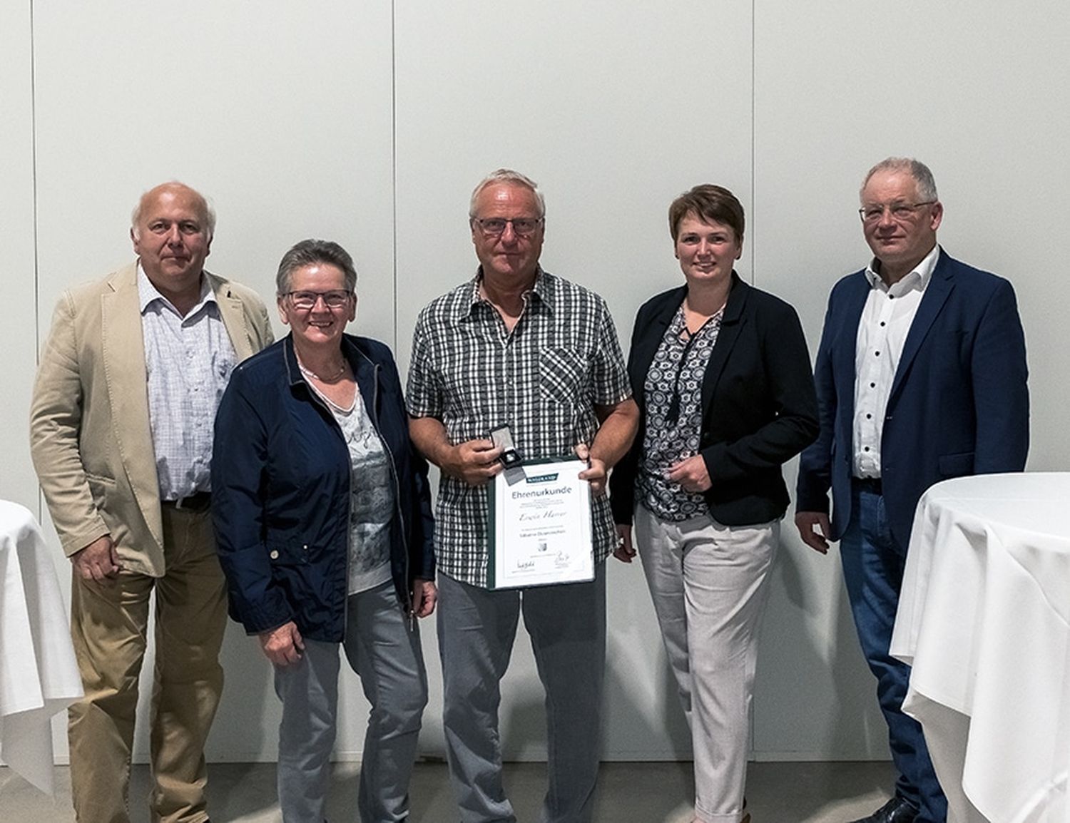 Obmann Robert Haidl, Elisabeth und Erwin Harrer, LK-NÖ-Vizepräsidentin Andrea Wagner, Geschäftsführer Gerhard Zinner