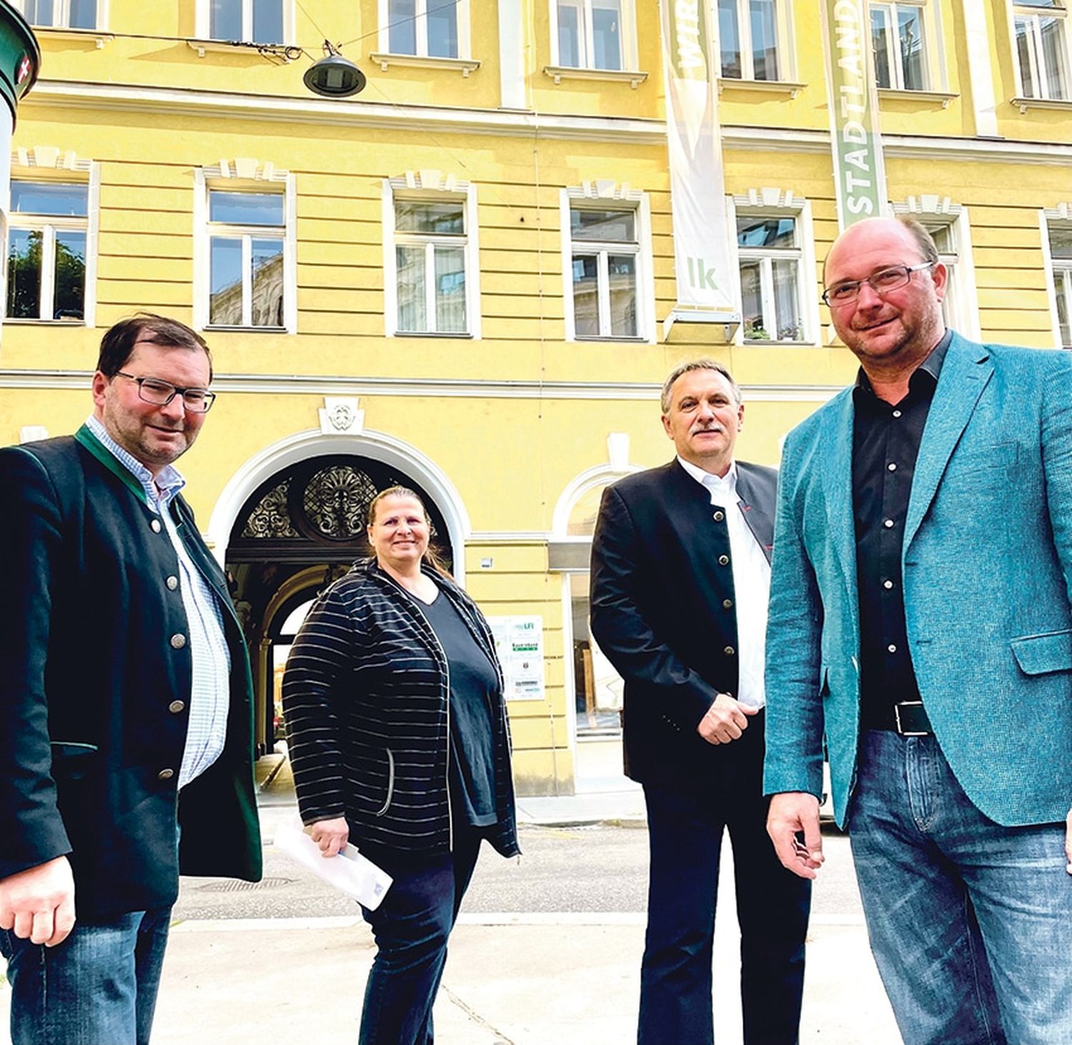 Bauernbunddirektor Norbert Walter, Gartenbau-Präsidentin Ulrike Jezik-Osterbauer und Landesobmann Franz Windisch mit seinem Stellvertreter Martin Flicker