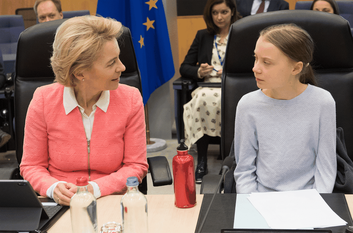 Gewohnt kritisch hinsichtlich des Klimagesetzes der EU-Kommissionspräsidentin Ursula von der Leyen gab sich Klimaaktivistin Greta Thunberg.