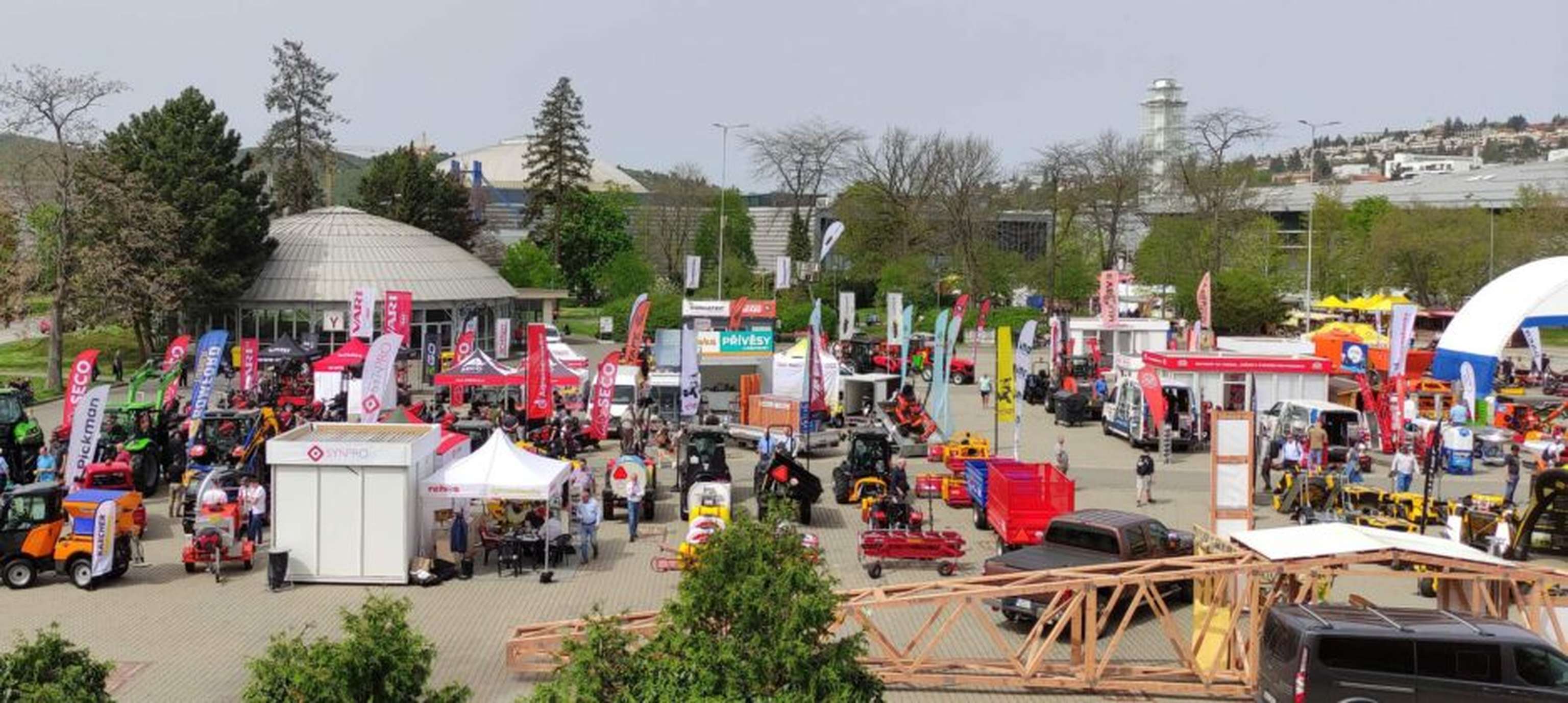 Buntes Allerlei Im Freigelände