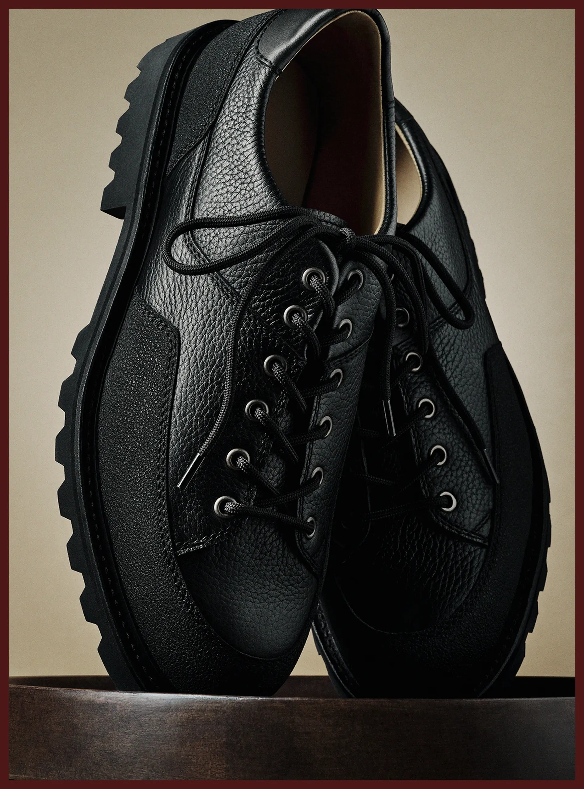 hybrid hiker black grain christmas