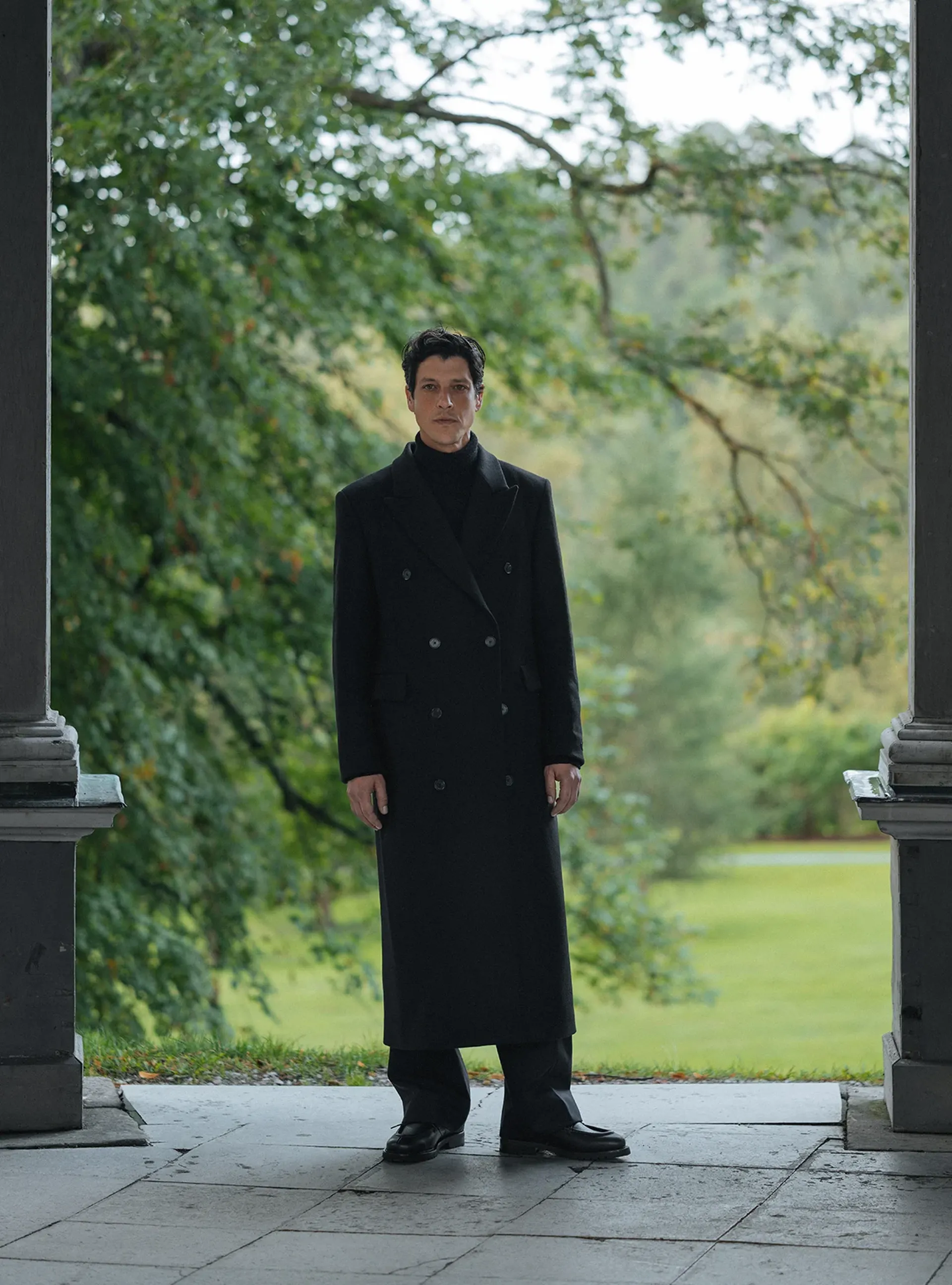 the moc toe chukka black grain