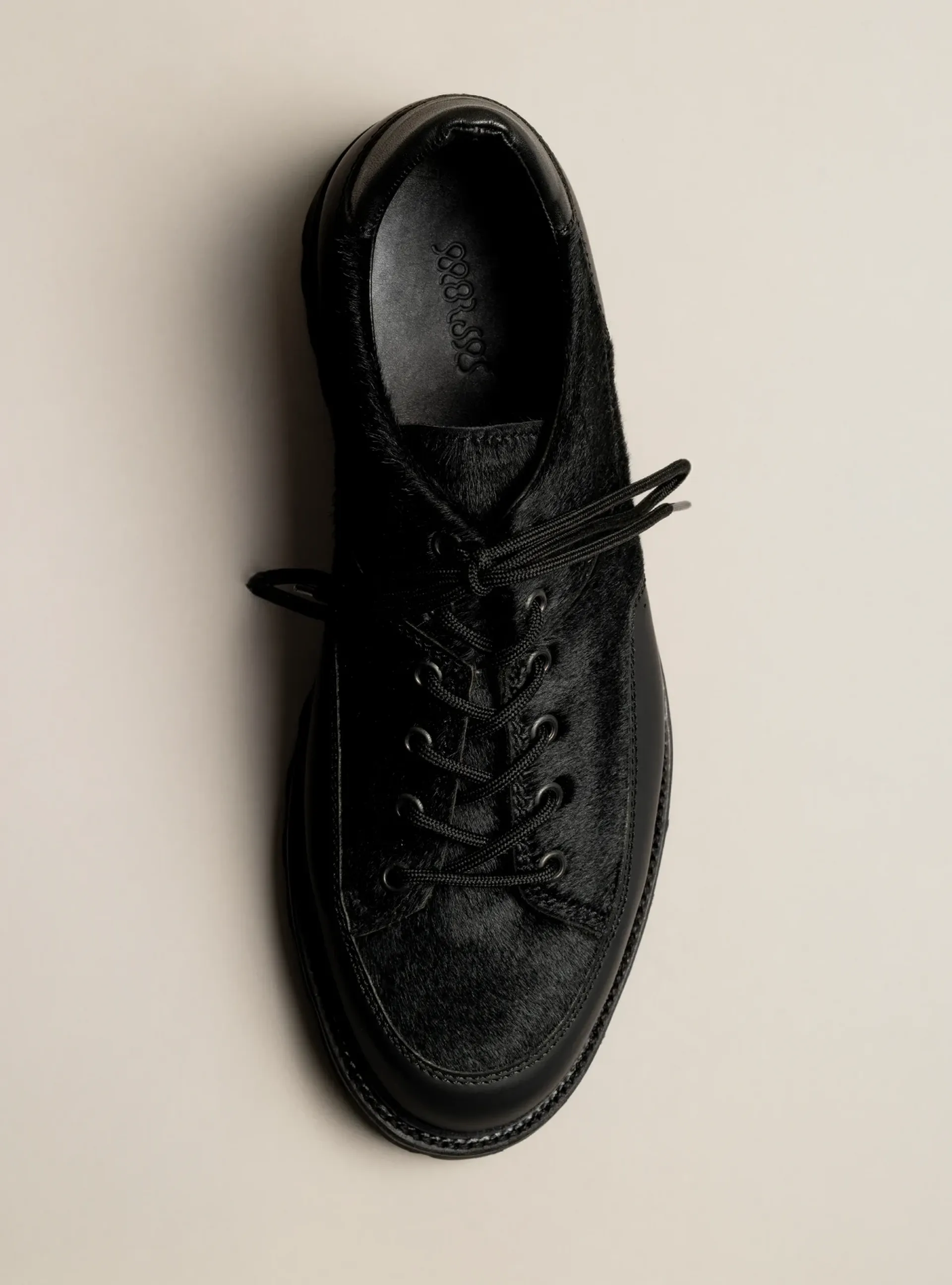 the hybrid hiker black pony hair