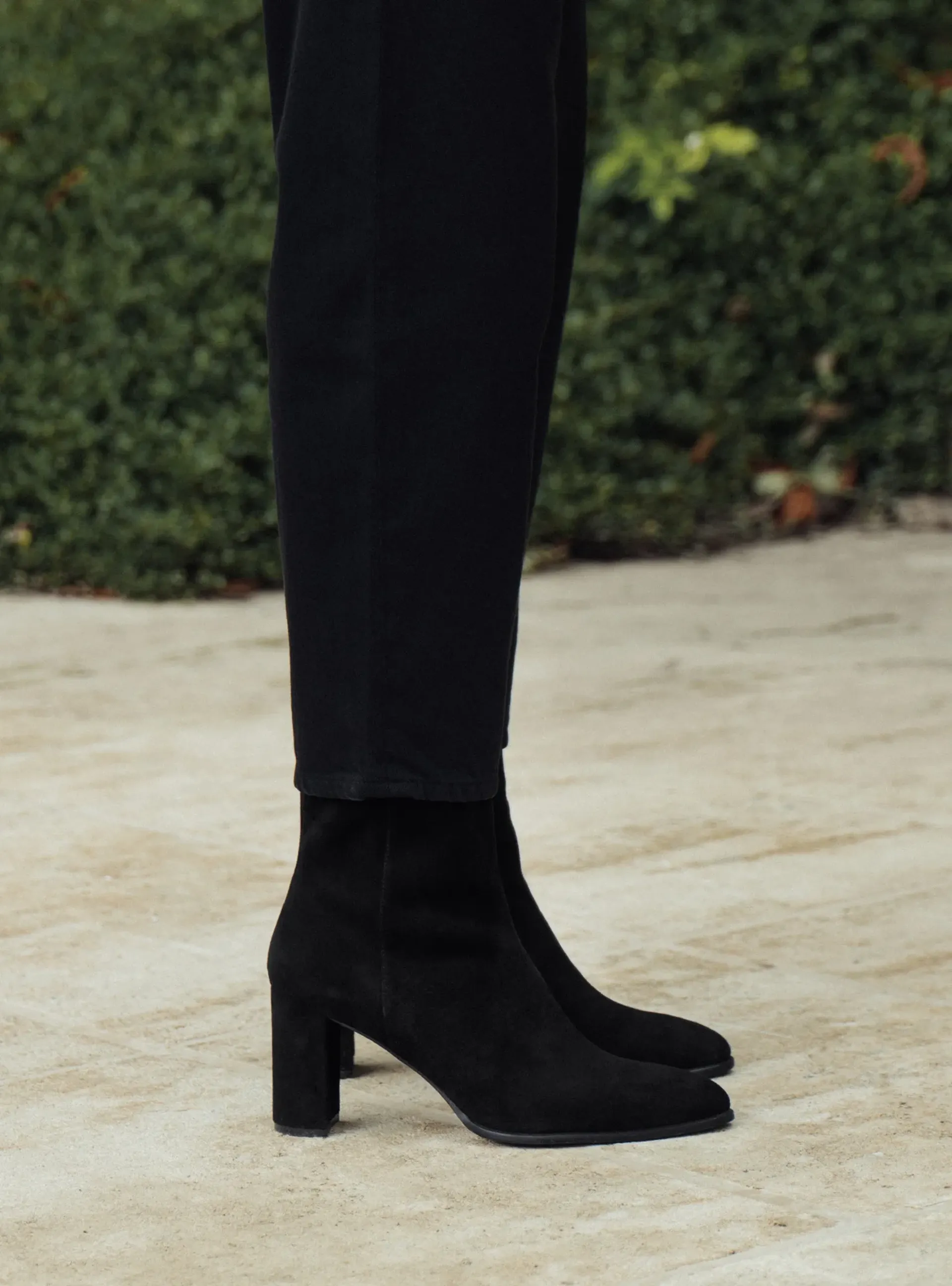 Women's fall the ankle boot in black suede-1