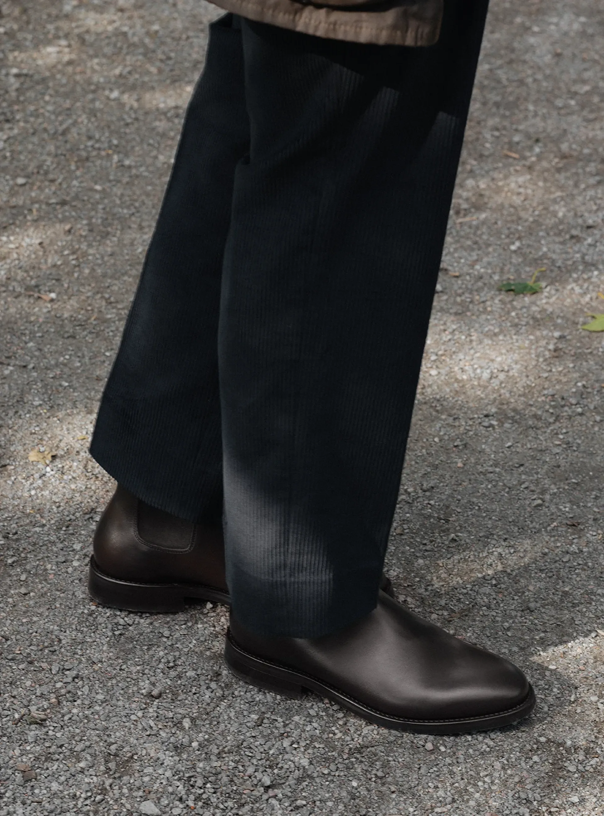 The Chelsea Boot in brown calf wear triple-2